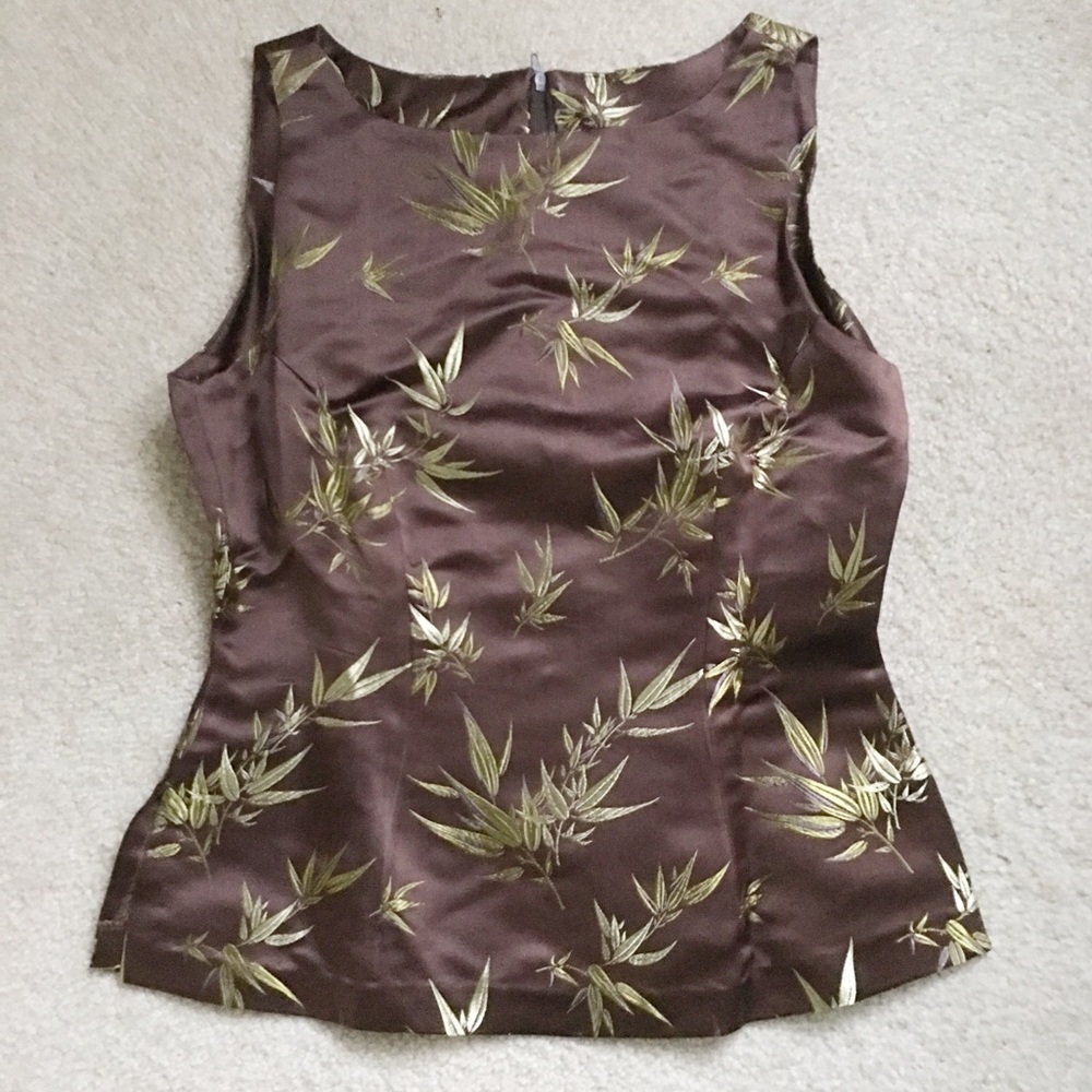 PRETTY SLEEVELESS BLOUSE - Picture 2 of 5